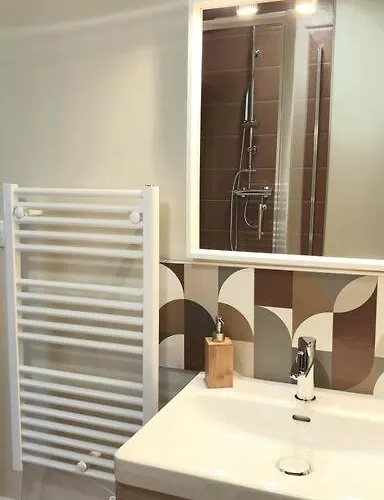 Le California 70 - Detente - Free Parking ディジョン